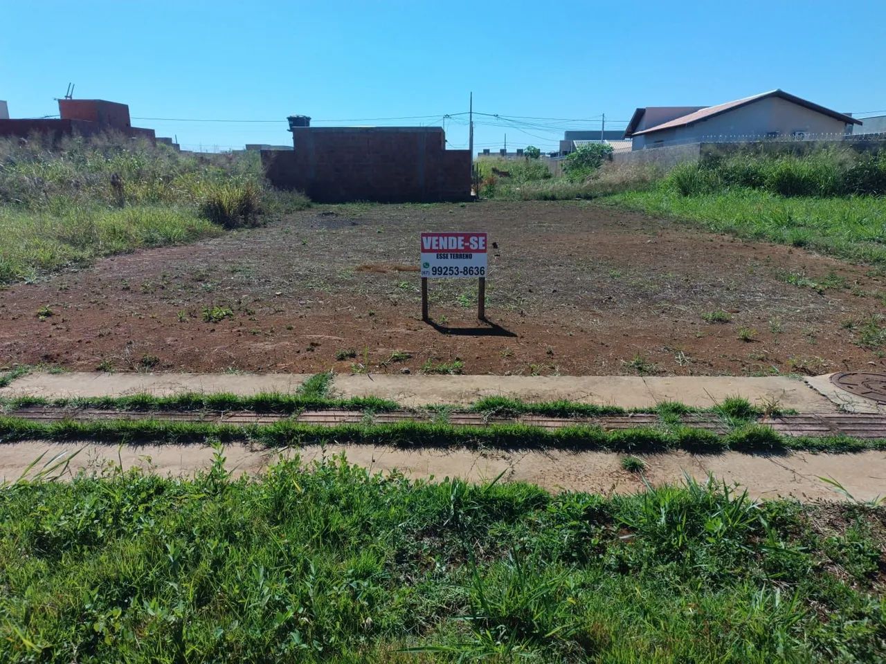 Vendo terreno em área Comercial 