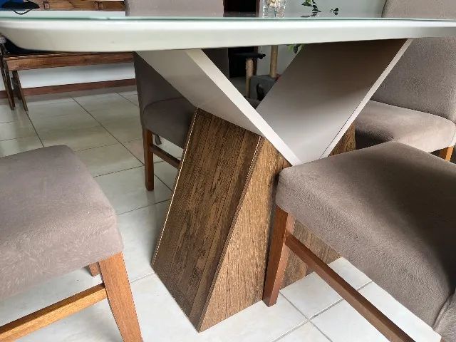 Mesa de jantar retangular com 4 cadeiras