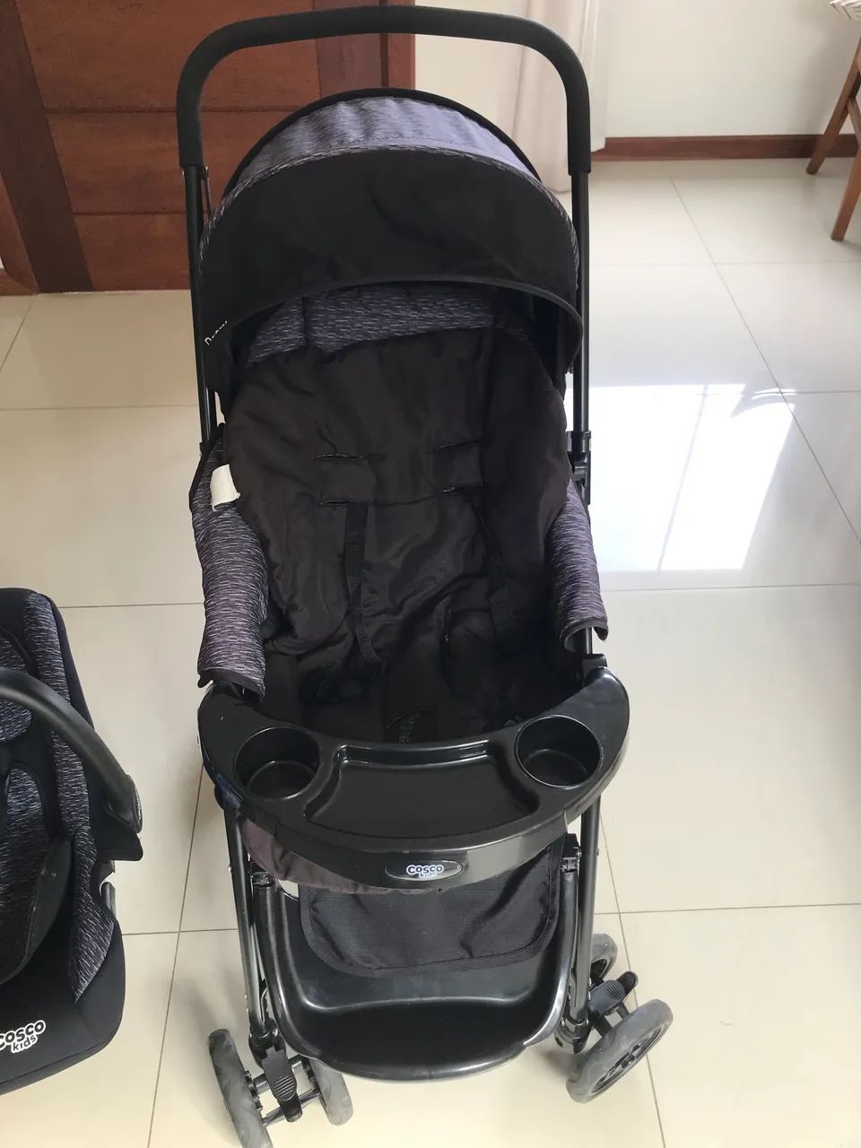 Carrinho de bebê, conjunto com bebê conforto  - Foto 4