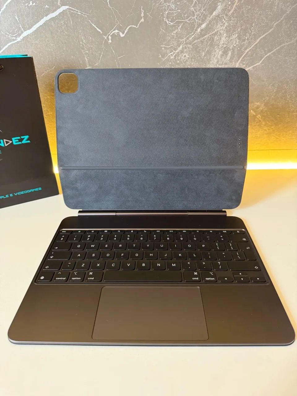 Apple Magic Keyboard para Ipad Pro M4 e M5de 13 polegadas, com Garantia Apple! TROCAS