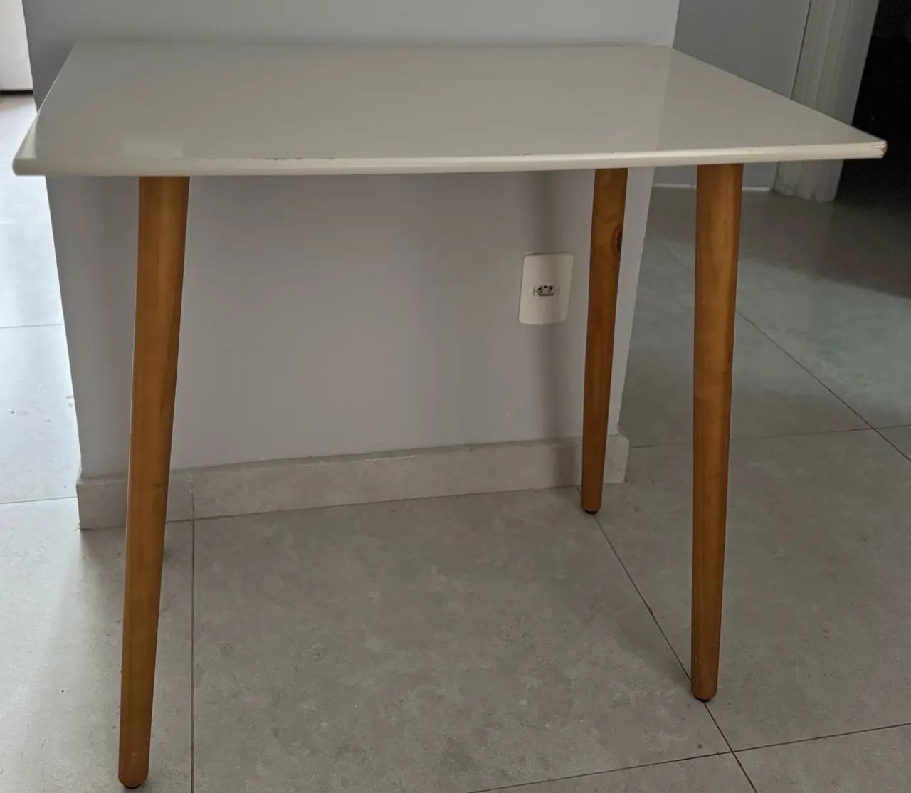 Mesa de escritório simples 