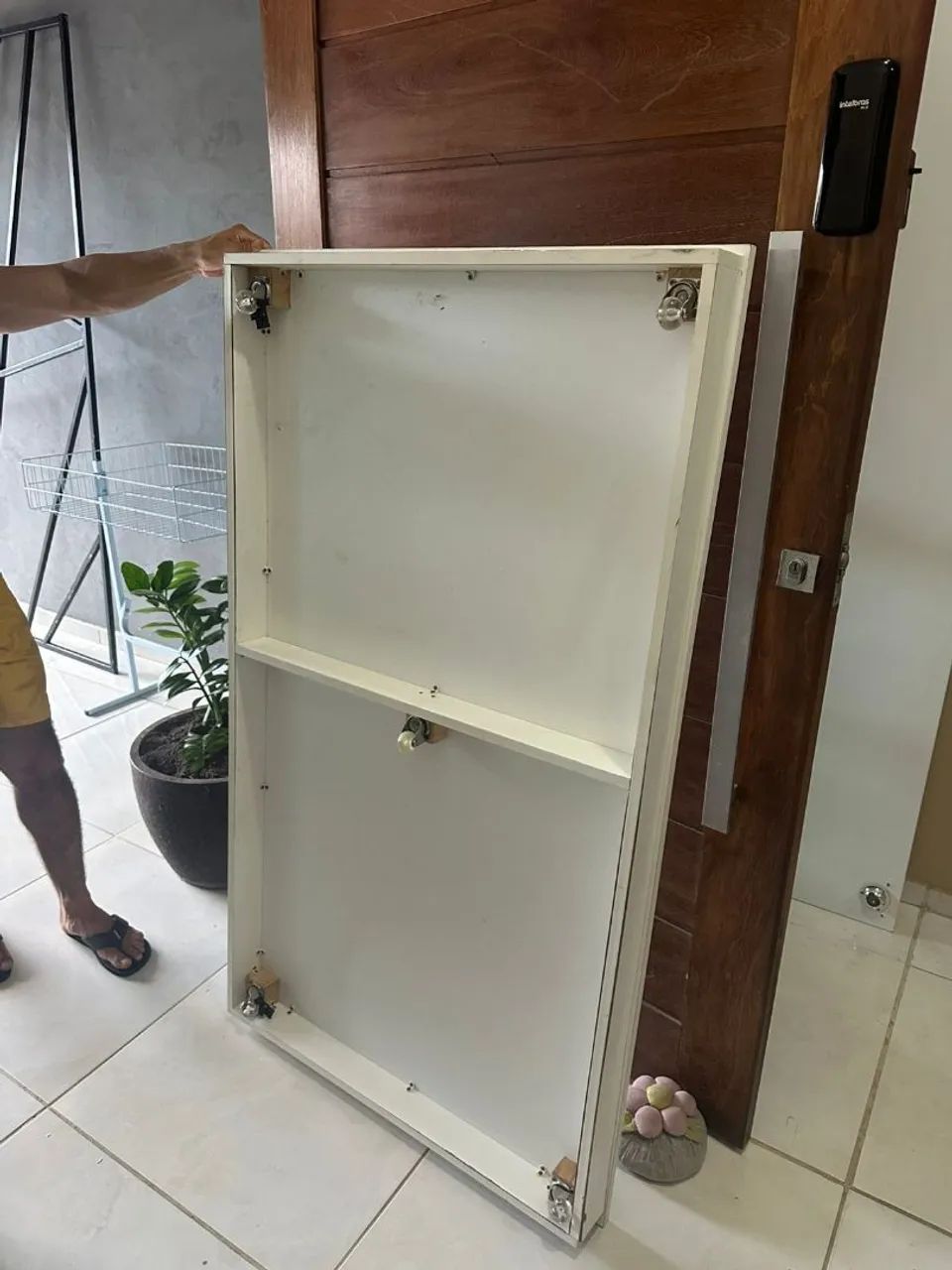 Biombo p/loja  e base maniquim e cesto de roupa. - Foto 3