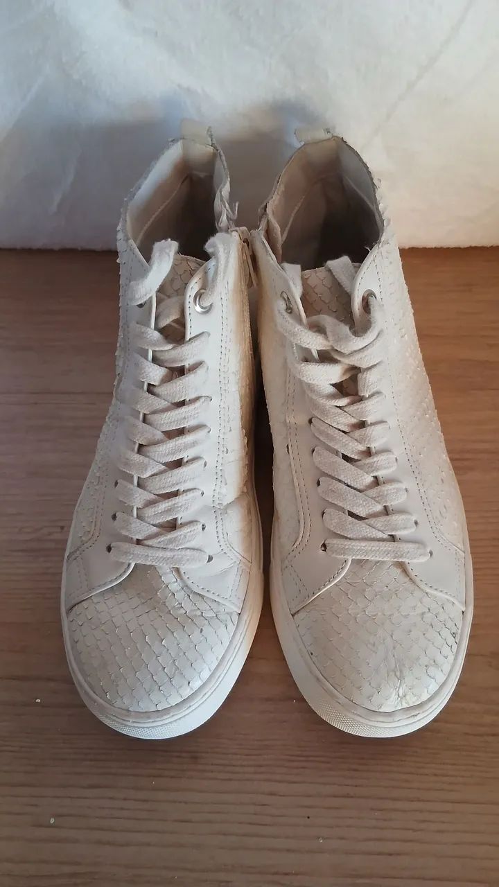 Tenis feminino Arezzo tamnho 36 - Foto 2