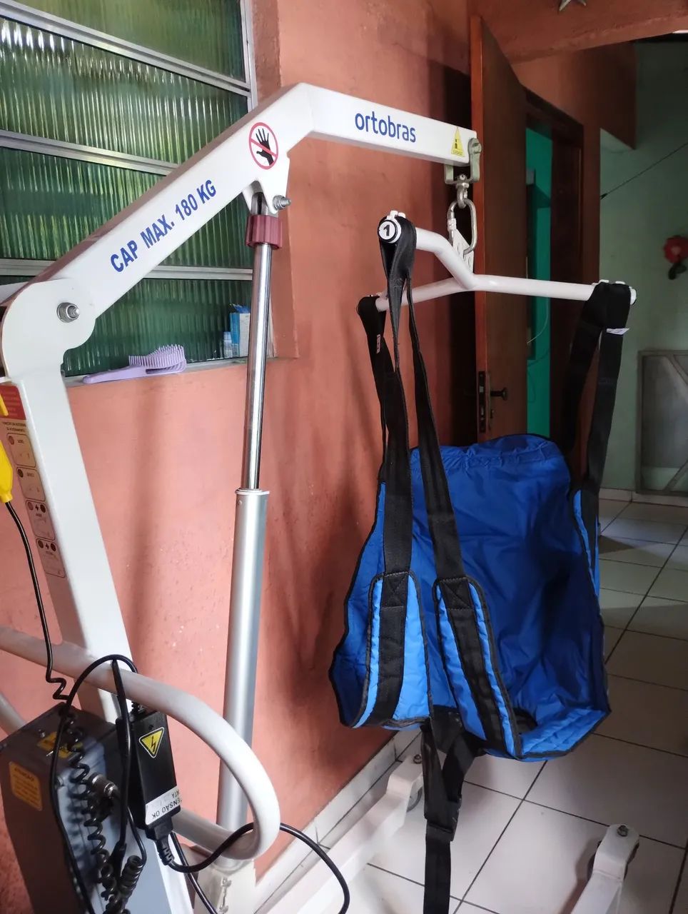 vendo guincho de transferência pra acamado  - Foto 4
