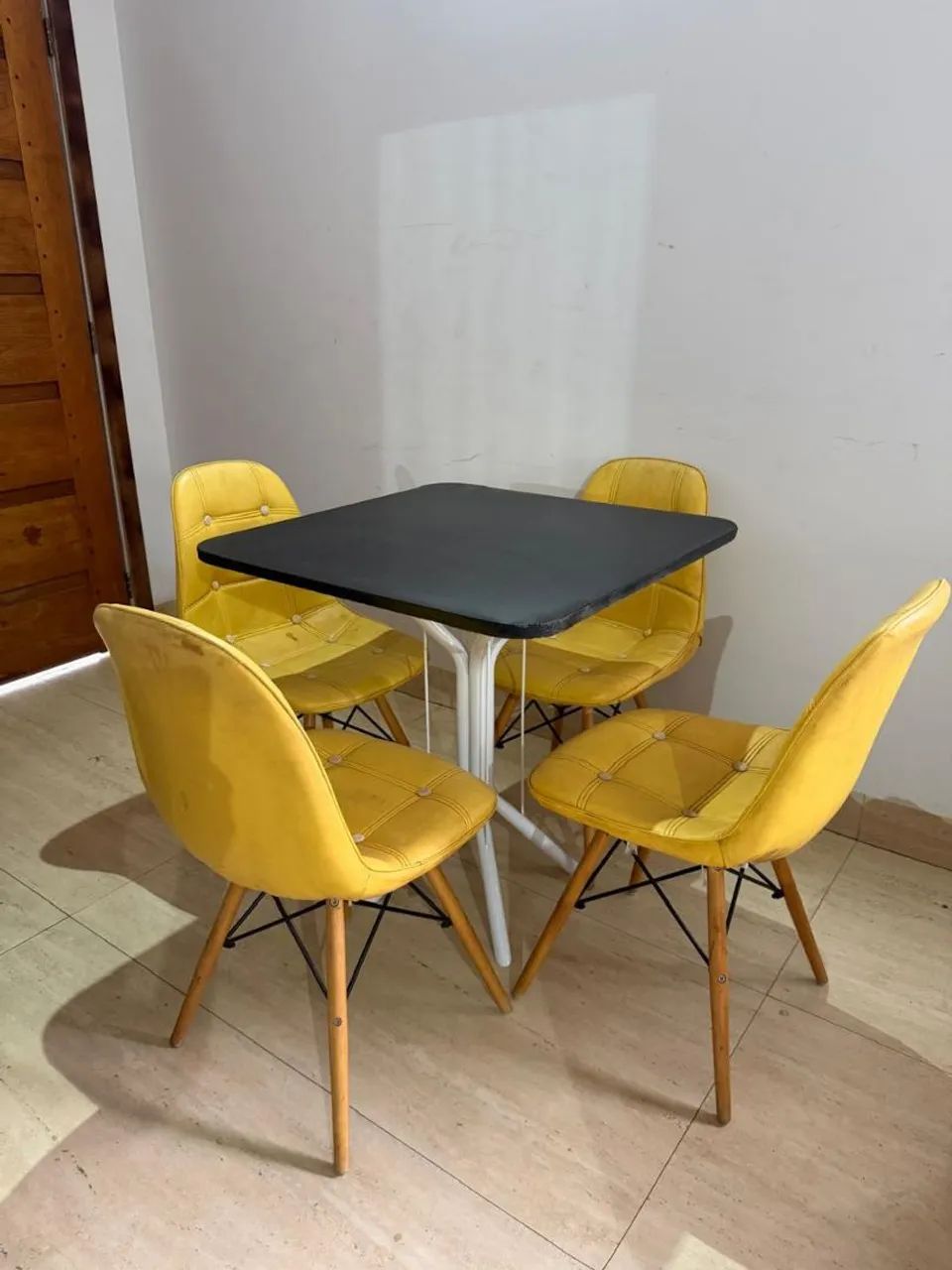 MESA JANTAR + CADEIRAS EIFFEL ESMES - FAÇO ENTREGA. - Foto 3