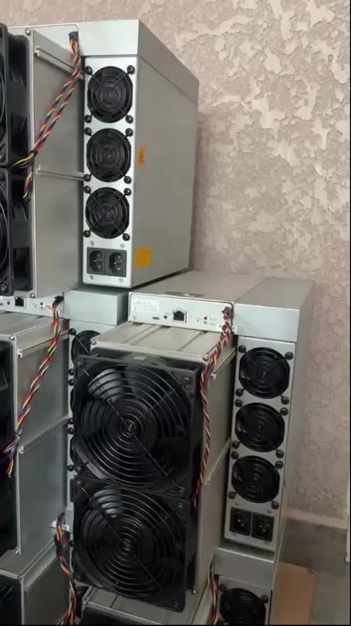 Mineradora de Bitcoin Bitmain S19 95th placa de alumínio semi nova pouco  uso - Peças de Hardware - Residencial Viviani, Cianorte 1466721264 | OLX