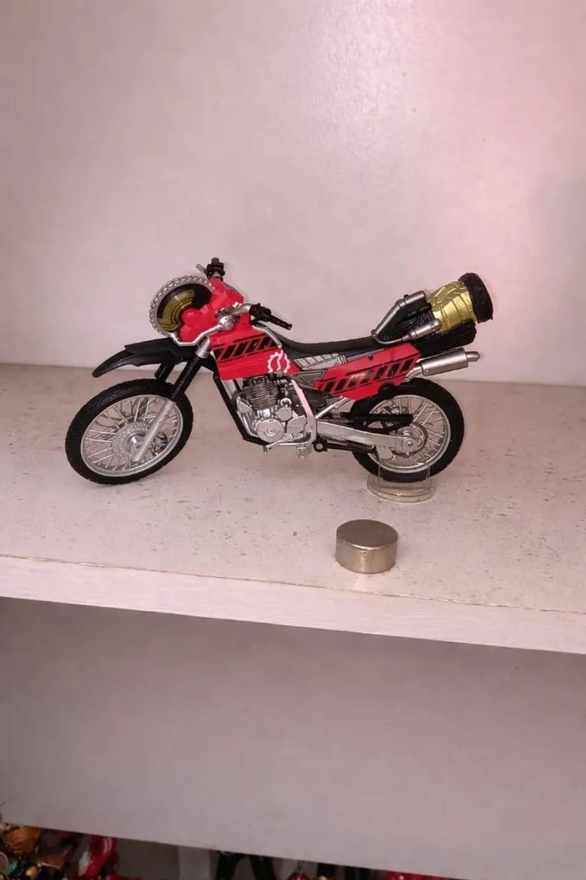 Moto SH Figuarts do Kamen Rider Build - Foto 2