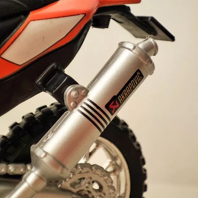 Moto Maisto 1:18 - KTM 450 Rally - Foto 2