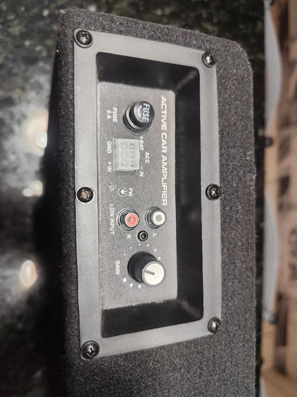 Caixa amplificada - Sub 8 Polegadas 200Rms