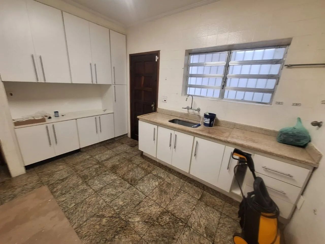 LINDA CASA TERREA ÓTIMA LOCALOZAÇÃO! FL 31