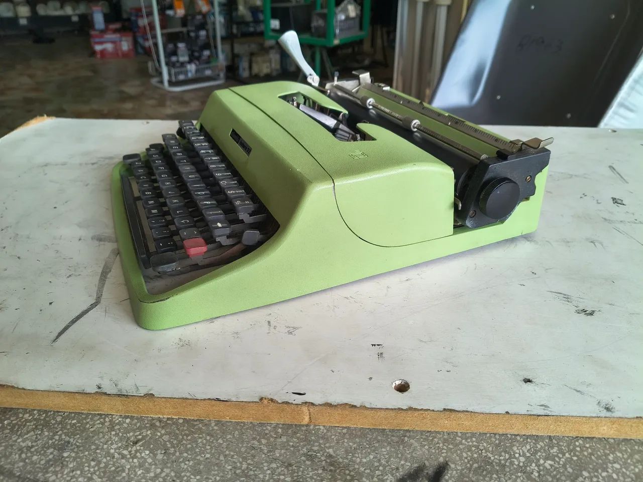 Máquina de escrever Olivetti Lettera 32 - Foto 3