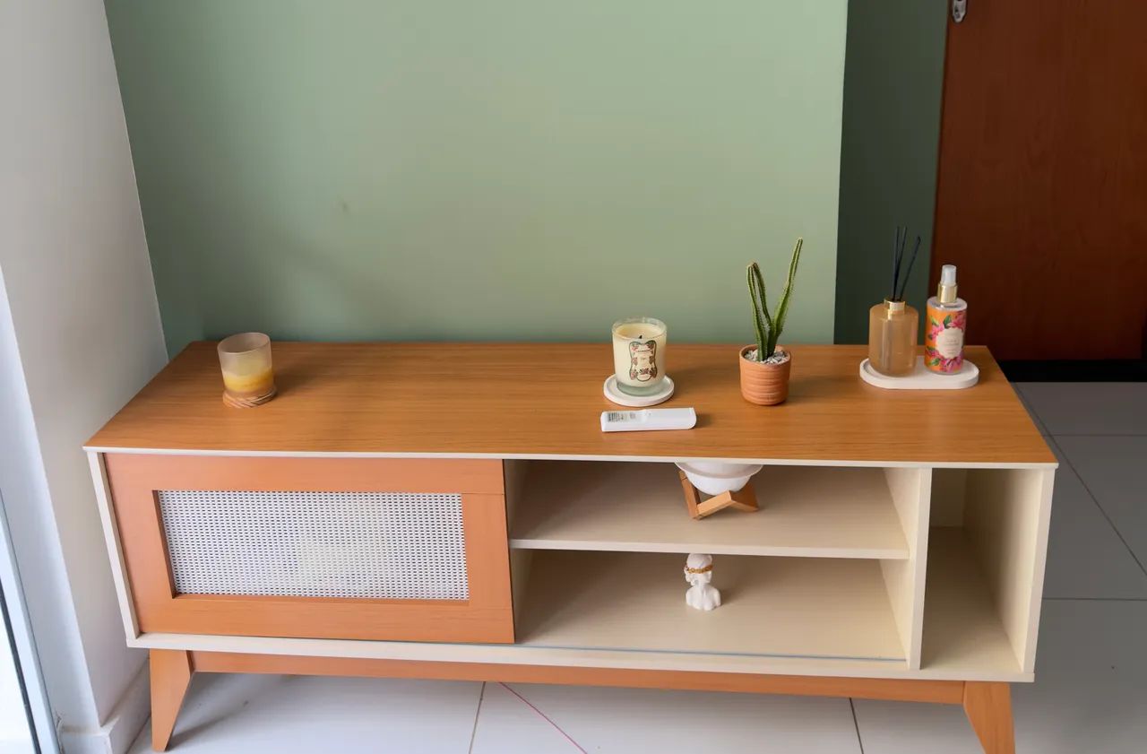 Vendo rack novo para tv, suporta até 50 polegadas 