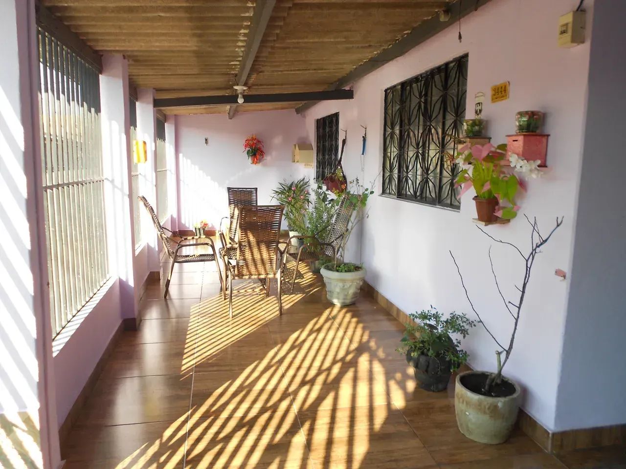 CASA PRÓXIMO A AV. JATUARANA, 03 QUARTOS COM SUÍTE. - Foto 4