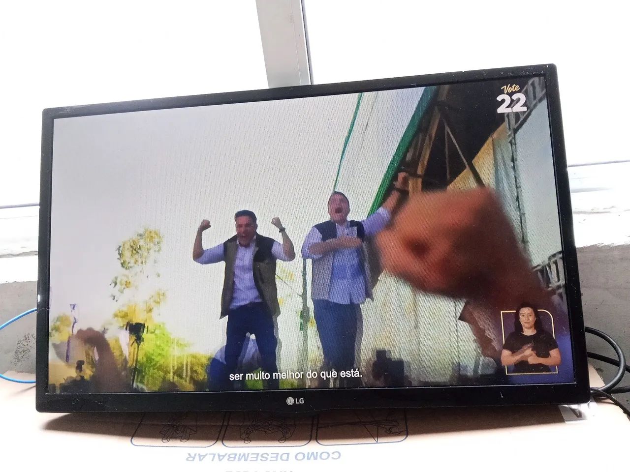 Tv LG 28 polegadas com conversor integrado  - Foto 4