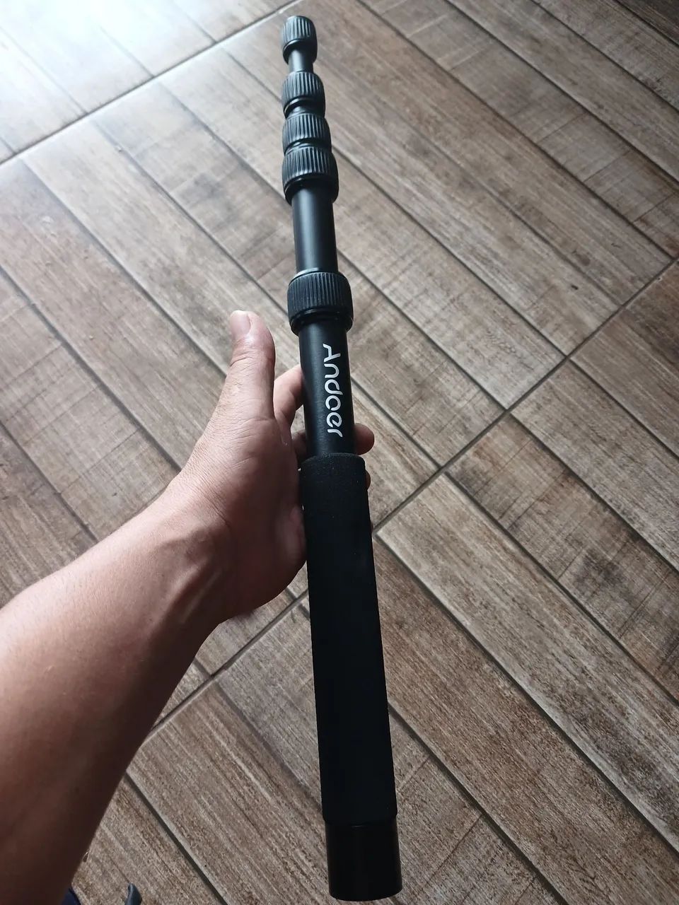 braço extensor portátil para microfone (boom pole) da Andoer. - Foto 2