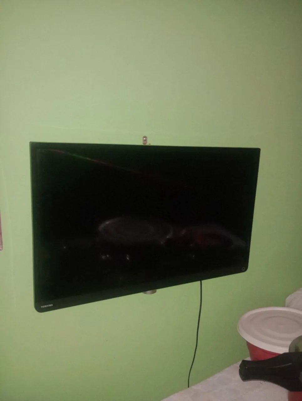 Vendo tv Toshiba HDMI 32 polegadas 550