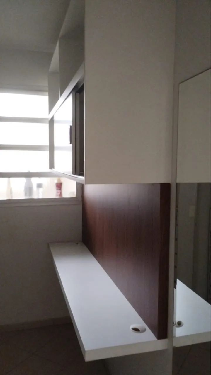 Escritório com armário e bancada - Foto 5
