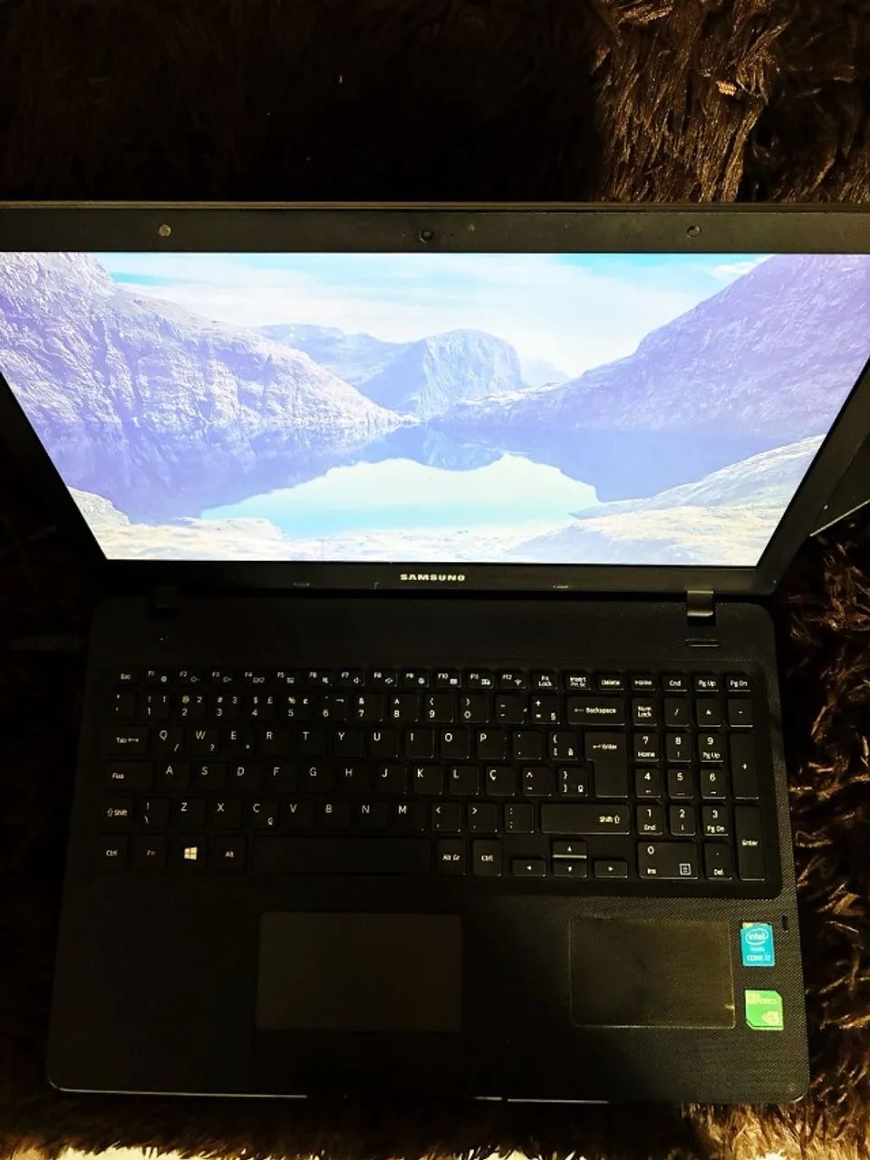 Notebook Samsung ( processador I7, 8GB de RAM, HD 1 TB)
