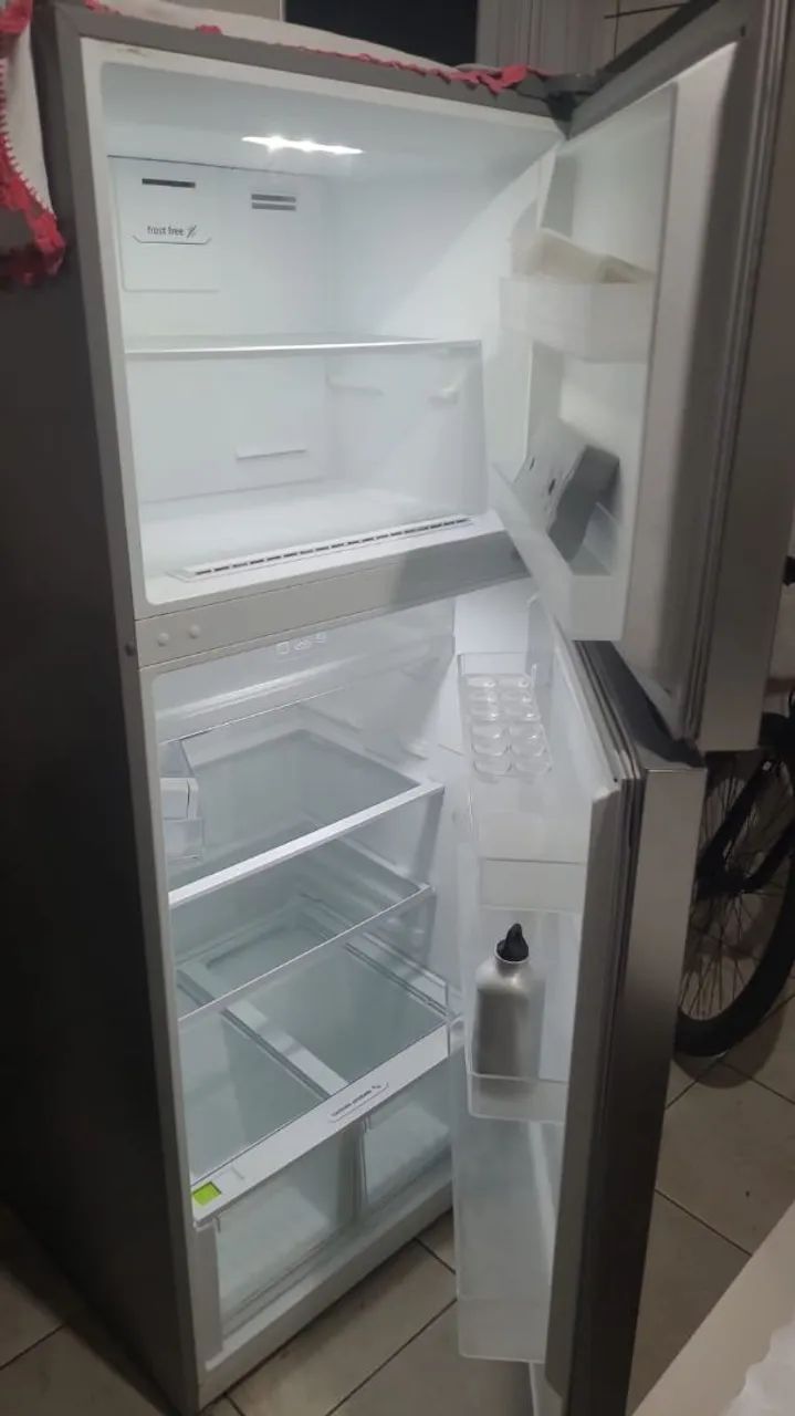 Geladeira grande marca midea... - Foto 3