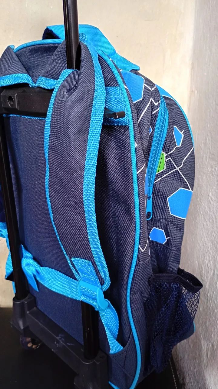 Mochila escolar de rodinhas na promoção  - Foto 3