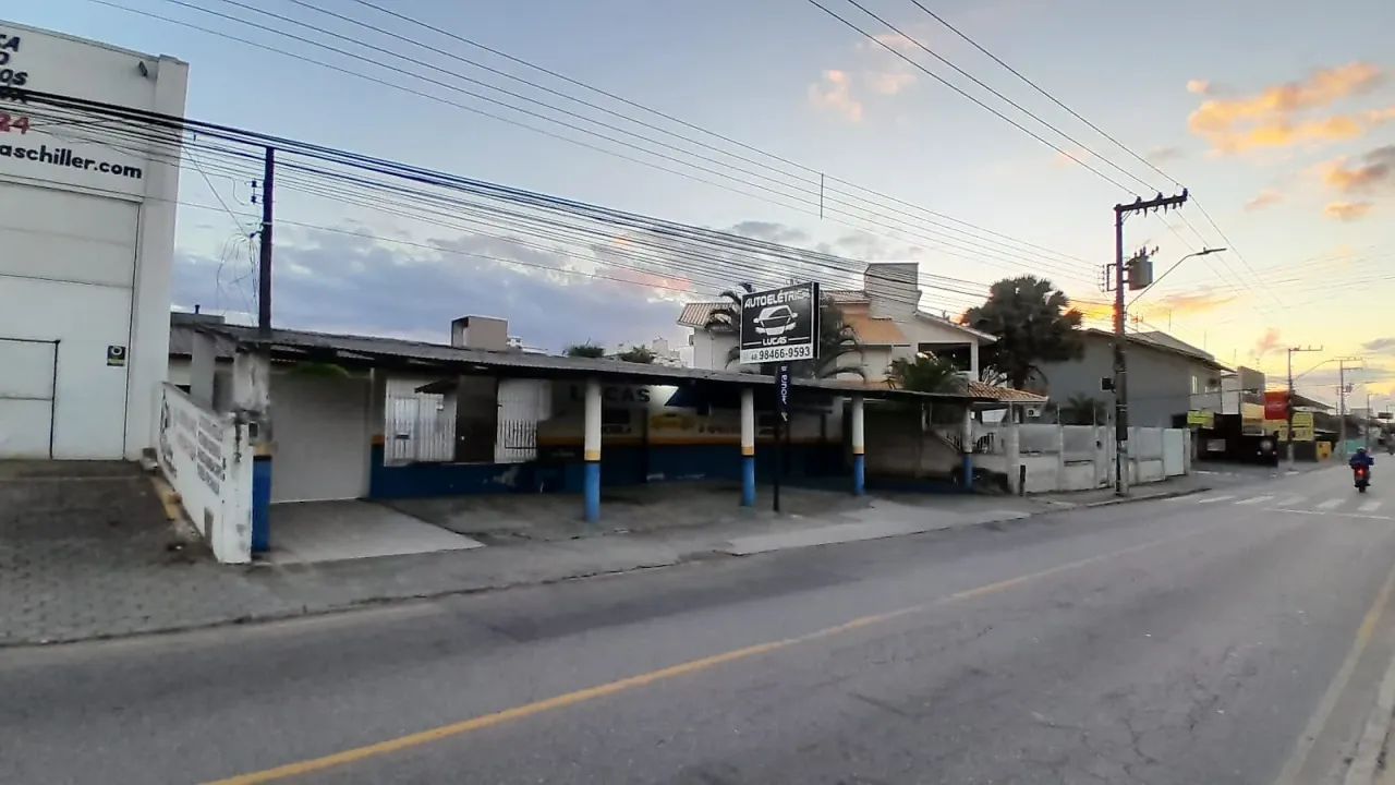 Casa com 5 dormitórios - Foto 4