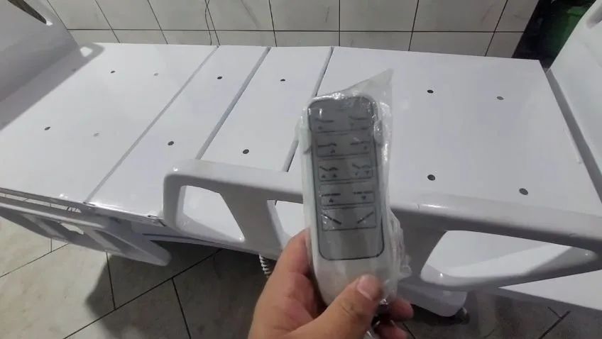Cama Hospitalar Elétrica Motorizada Completa + Colchão | Semi Nova - Foto 5
