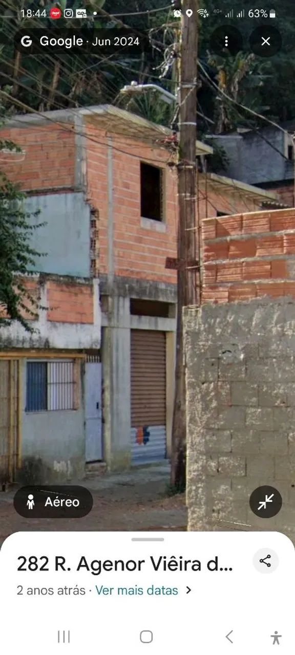 Vendo três casas e um salão 
