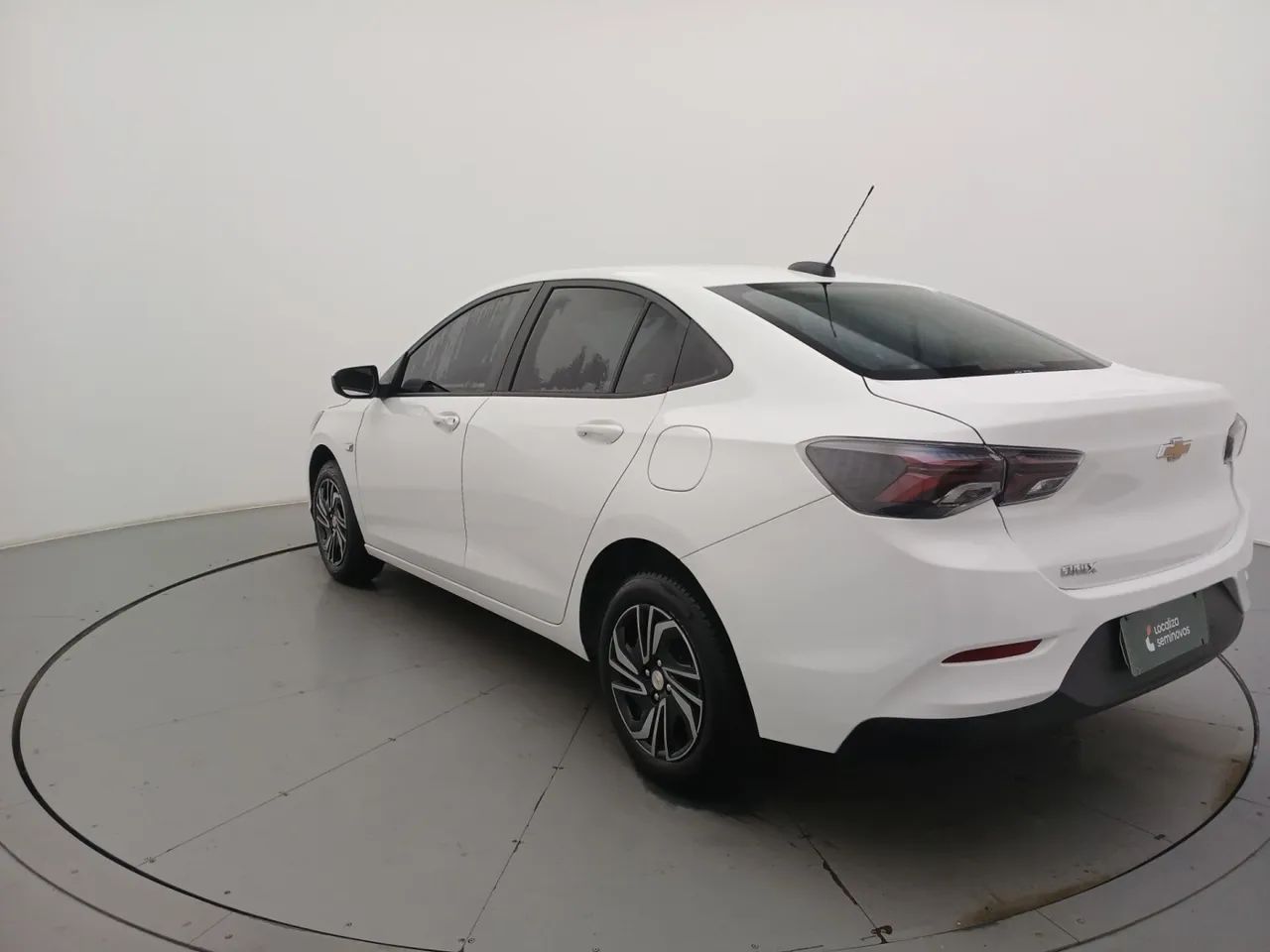 Chevrolet Onix Activ 1.4 8V Flex Aut. 4P, foto 3 de 18