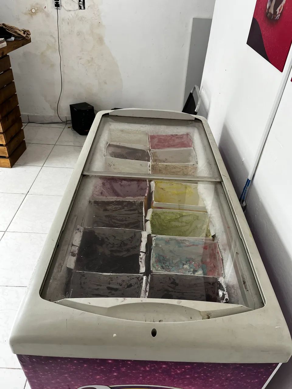 Freezer horizontal expositor 380 L - Geladeiras e Freezers - Santa