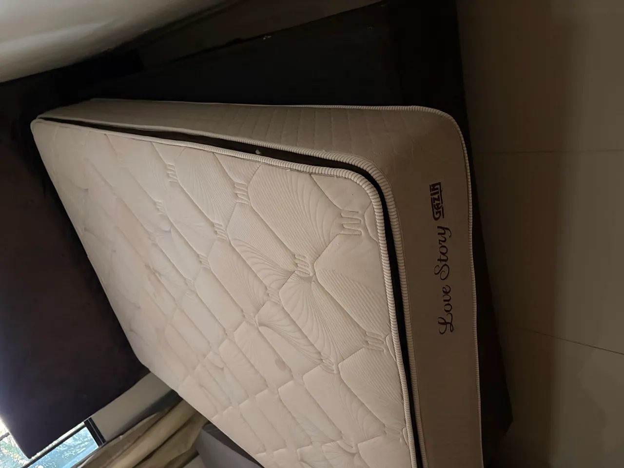 Cama box e cabeceira 