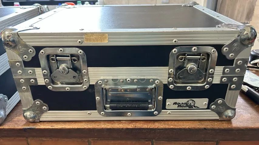 Toca Discos Technics MK3 - Par - com agulha e case Road Ready - Foto 4