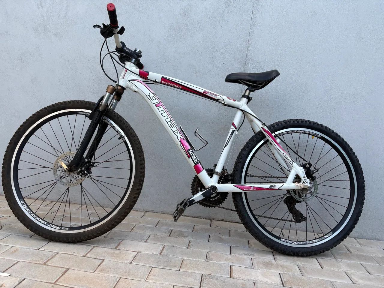 Bicicleta GT Max Venus Aro 26