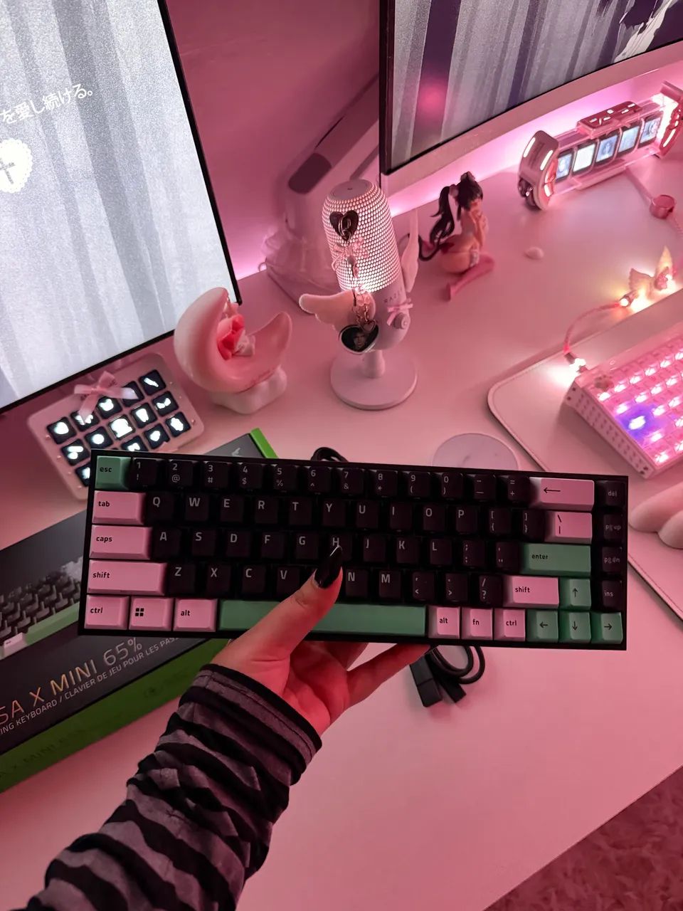 Razer Reclusa x Mini 65% Teclado Gamer