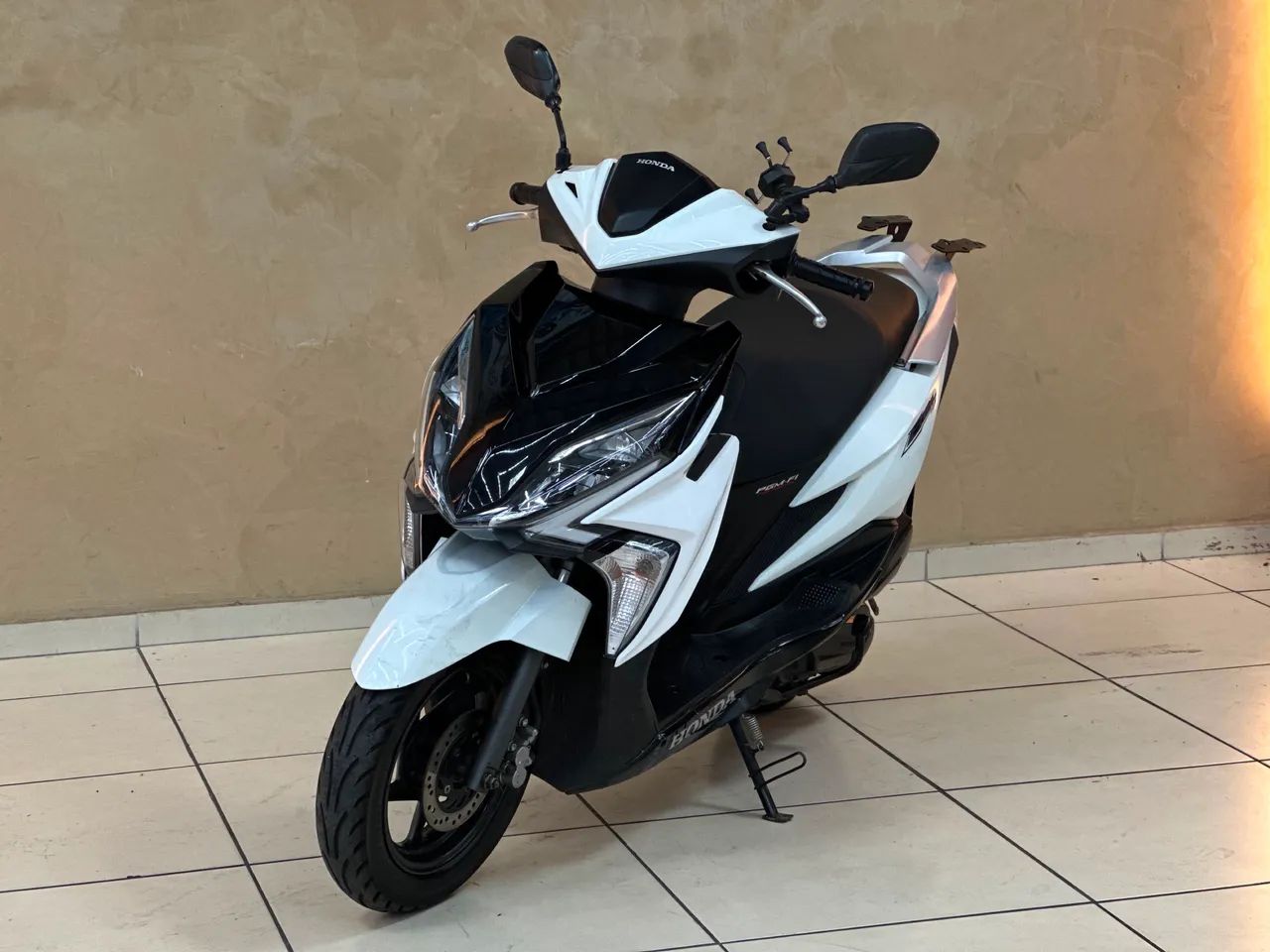 Honda elite