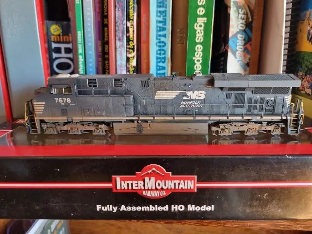 LOCOMOTIVA INTERMOUNTAIN HO ES44 NS DCC SOM - Foto 3