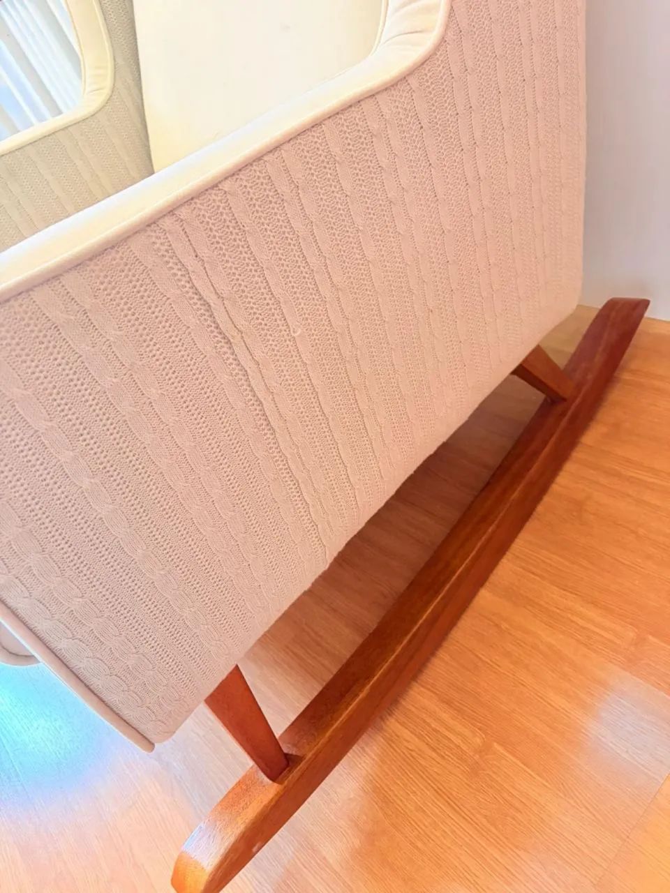 Poltrona com balanço em tricô  - Foto 3