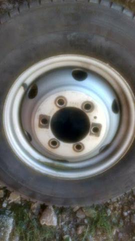 Roda Iveco Daily ORIGINAL aro 16 c/pneu (Tenho 3 Unidades) - Foto 2
