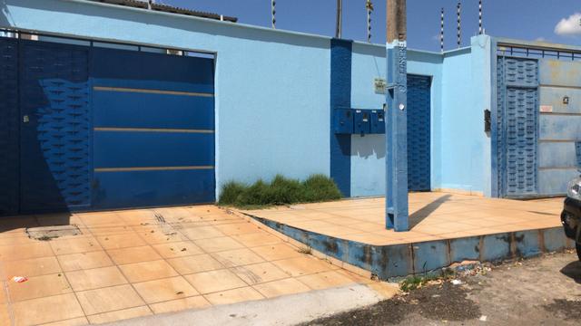 Vende-se imóvel com 2 casas geminadas - Foto 15