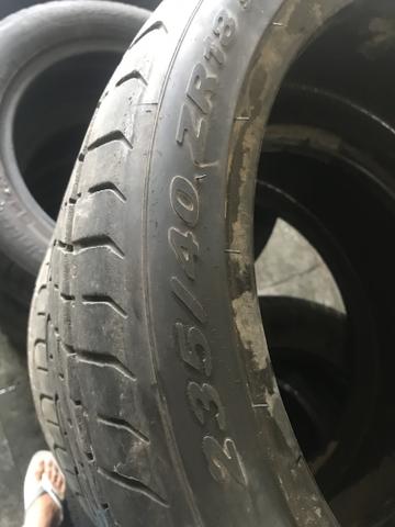 4 pneus 235 40 18 SEMI NOVOS 90% DE BORRACHA RUNFLET - Foto 6