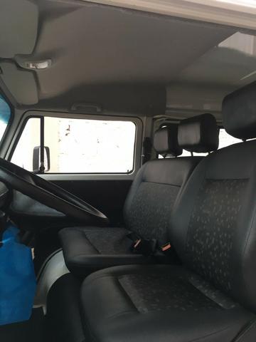 Vendo ou troco kombi 2009 - Foto 5