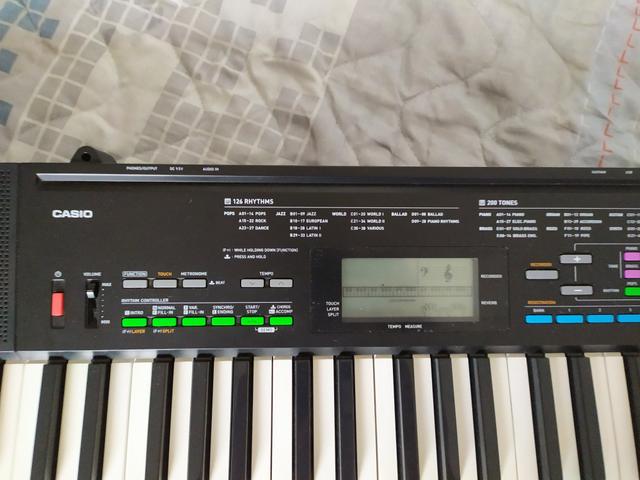Teclado Casio semi novo - Foto 4