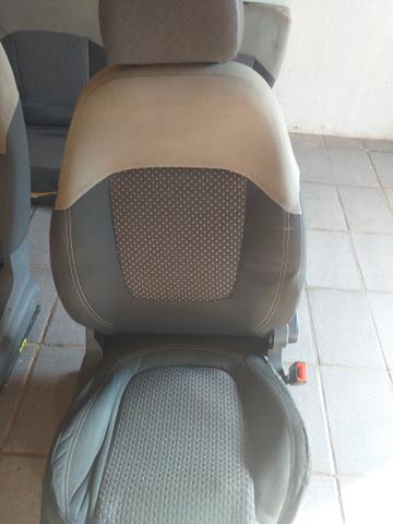 Jogo banco grand sienna (Faço rolo) - Foto 3