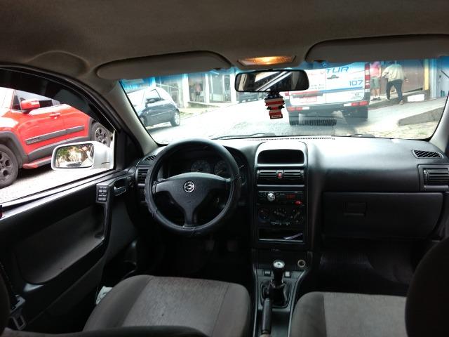 Astra Confort 2005 sedan 2.0 - Foto 5