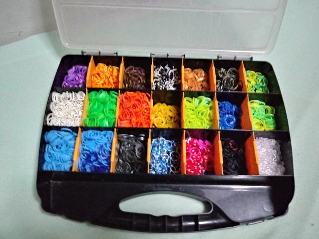 Vendo kit completo de elasticos para pulseiras - Foto 2