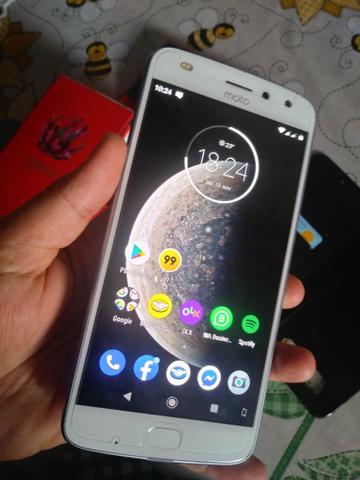 Moto Z2 Troco por Iphone ou Moto elétrica com débito para assumir - Foto 2