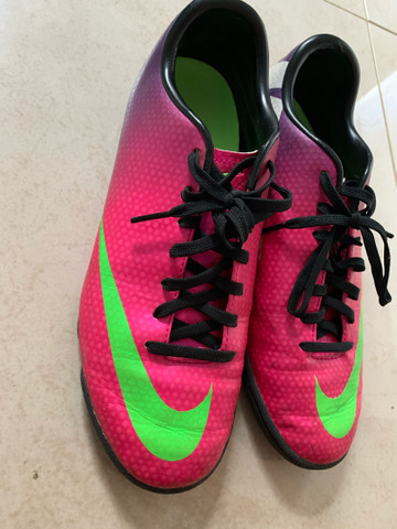chuteira da nike feminina