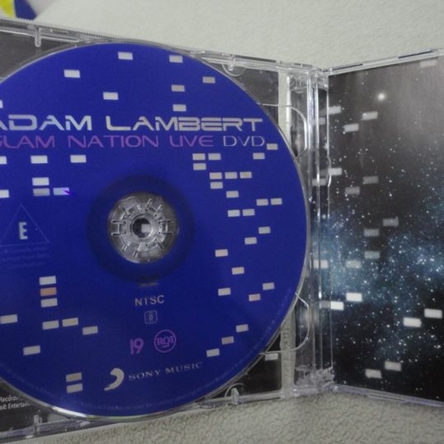 CD + DVD Adam Lambert - Glam Nation Live Original - Foto 2