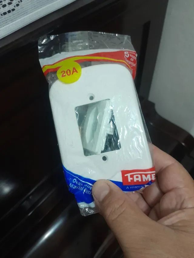 Tomada de embutir fêmea FAME nova - Foto 4