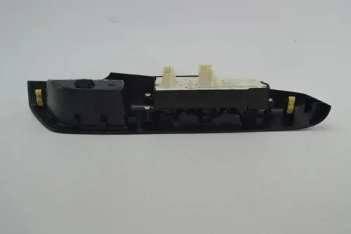 Moldura Comando Vidro Dianteiro Esquerdo Etios Original - Foto 4