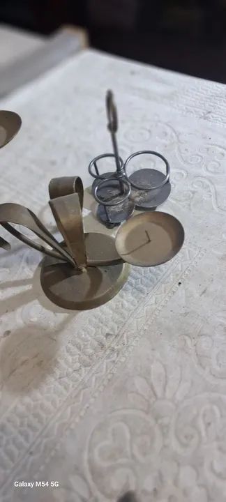 Castiçal e um porta molho  - Foto 3